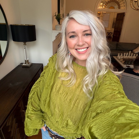 Meet your Posher, Hannah - Picture 1 of 1